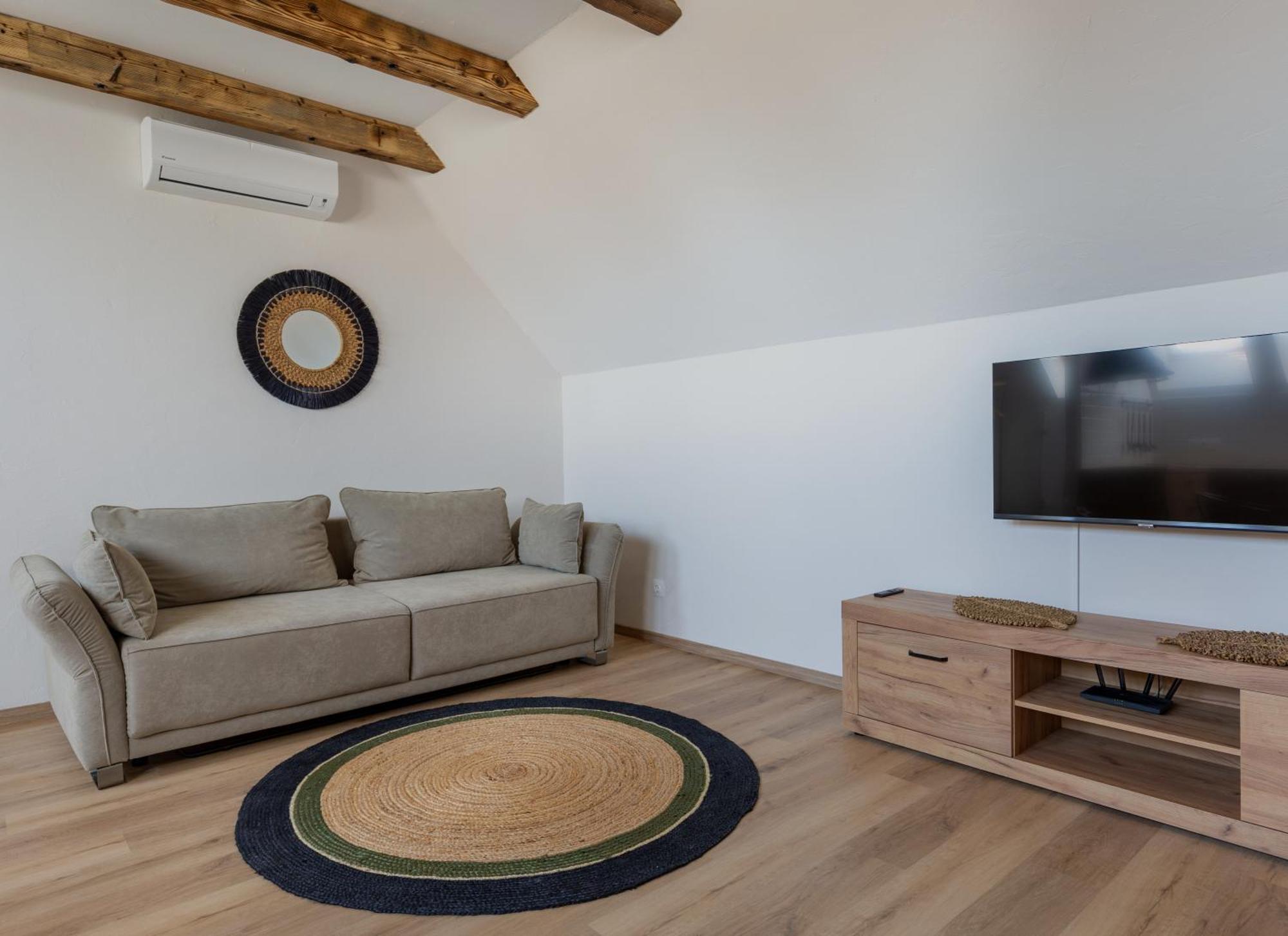 Tulipan Haz Gyal Apartment Ngoại thất bức ảnh