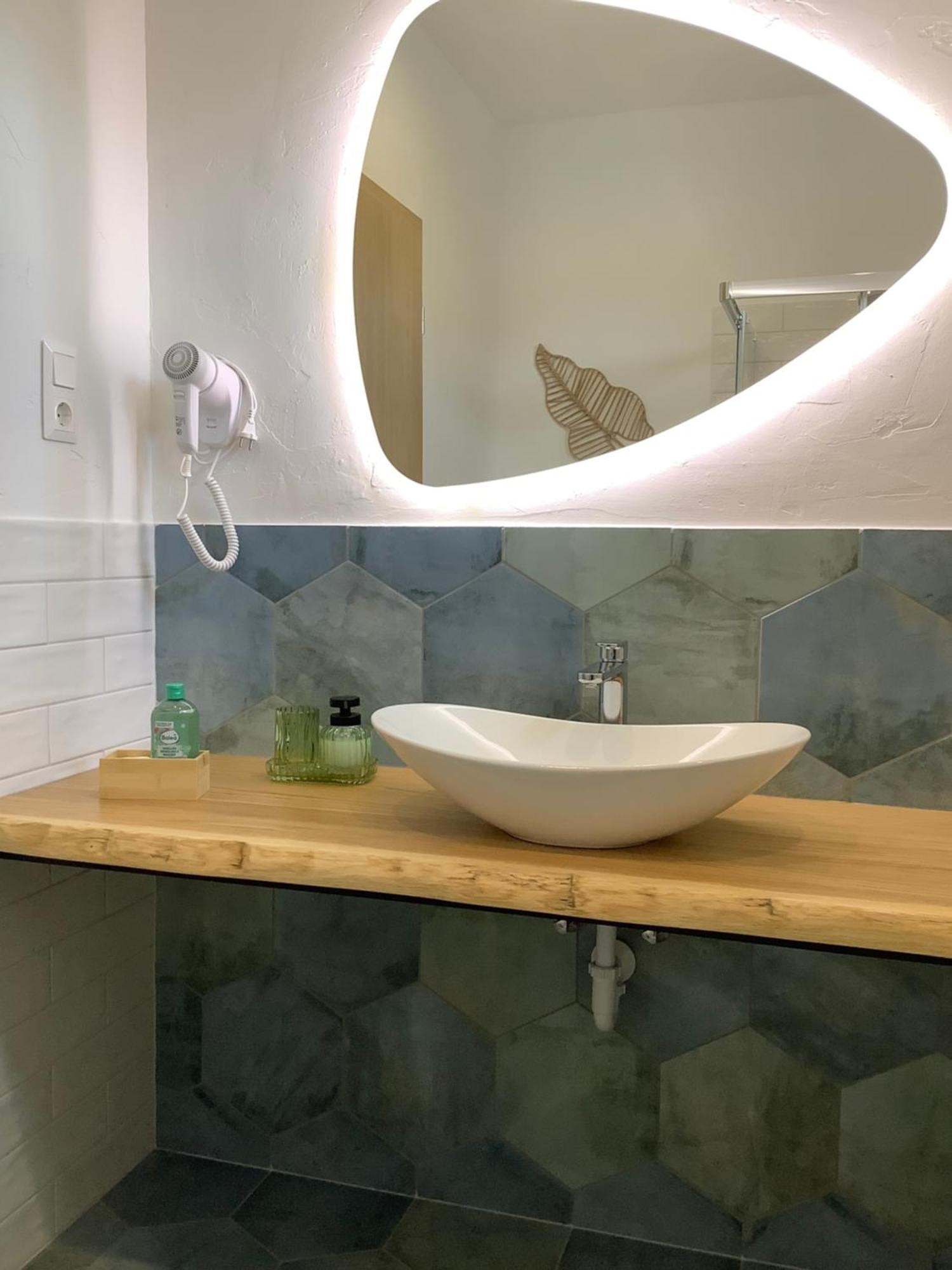 Tulipan Haz Gyal Apartment Ngoại thất bức ảnh